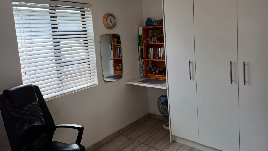 3 Bedroom Property for Sale in Britannia Bay Western Cape